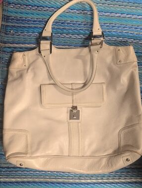 Eileen West Cream Leather Tote Bag with Front Pocket